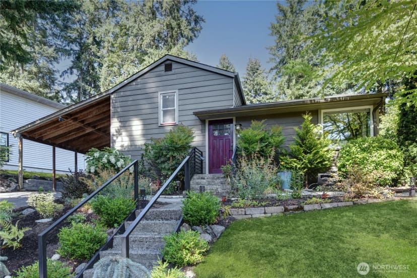 Property photo for 19726 Forest Park Drive Ne, Shoreline photo 2