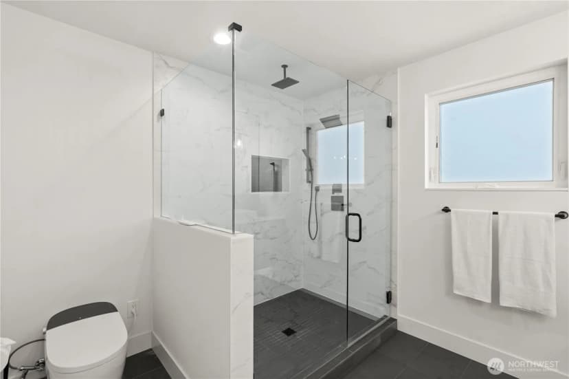Property photo for 5626 48th Avenue Sw, Seattle photo 17