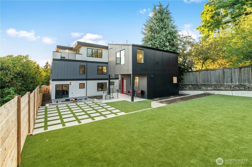 Property photo for 5626 48th Avenue Sw, Seattle photo 32