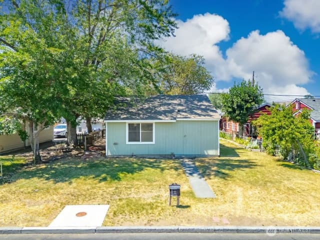 Property photo for 57 Se G Street, Ephrata
