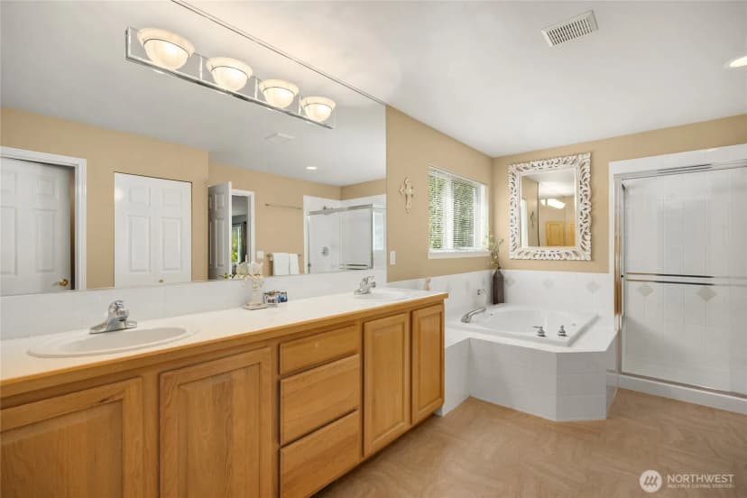 Property photo for 9437 Ne Coral Court, Bainbridge Island photo 22