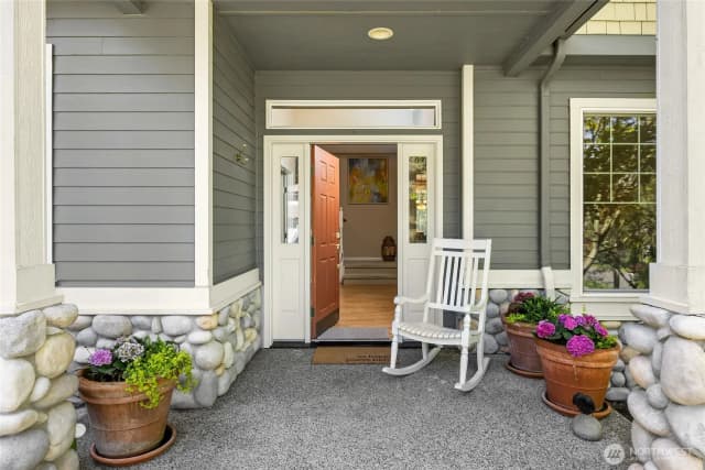 Property photo for 9437 Ne Coral Court, Bainbridge Island photo 2