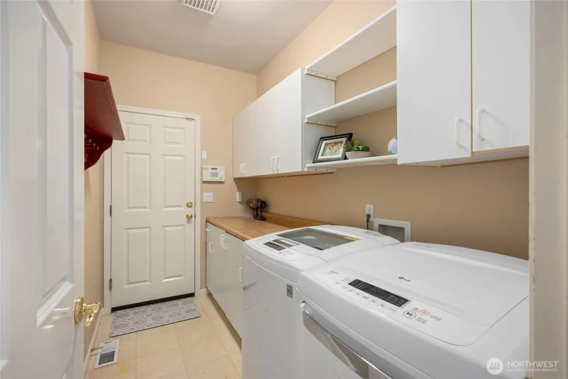 Property photo for 9437 Ne Coral Court, Bainbridge Island photo 18