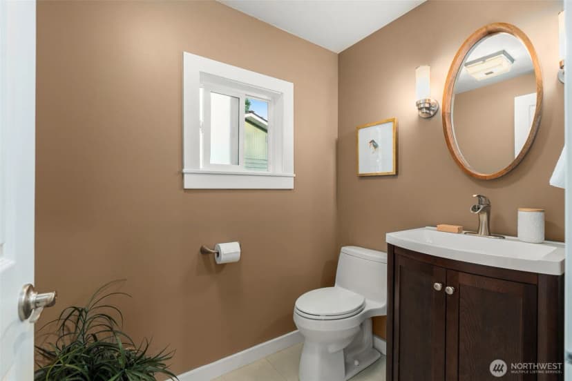 Property photo for 8717 Ne 137th Place, Kirkland photo 16