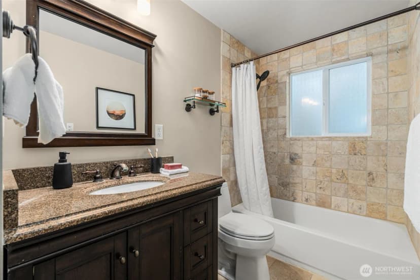 Property photo for 8717 Ne 137th Place, Kirkland photo 13