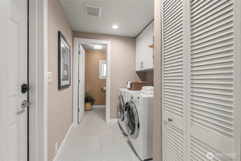 Property photo for 8717 Ne 137th Place, Kirkland photo 15