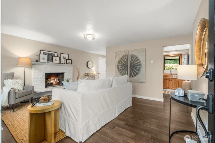 Property photo for 8717 Ne 137th Place, Kirkland photo 5