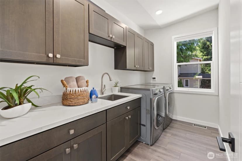 Property photo for 7211 126th Avenue Ne, Kirkland photo 25