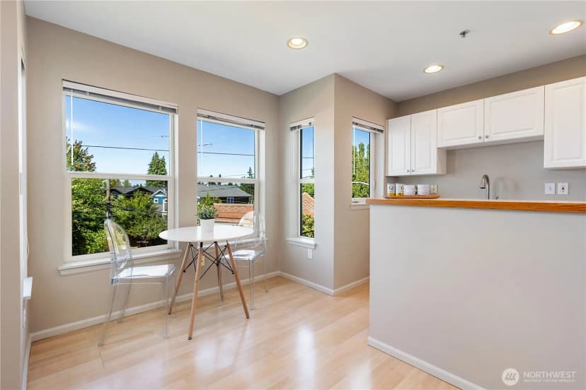 Property photo for 2101 N 55th Street #206, Seattle photo 10