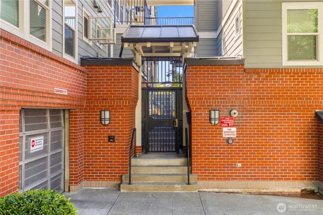 Property photo for 2101 N 55th Street #206, Seattle photo 4