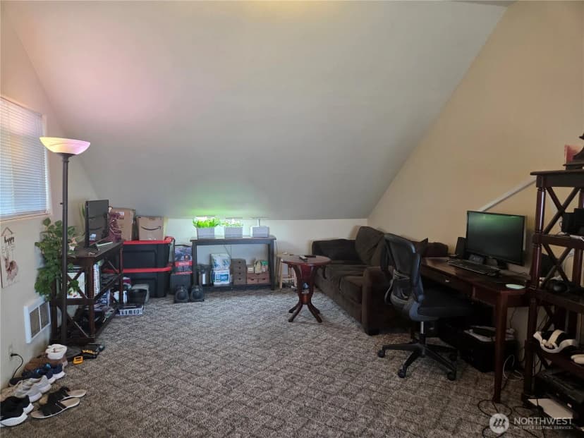 Property photo for 3407 Columbia Heights Road, Longview photo 14