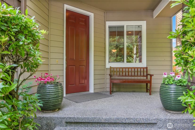 Property photo for 17021 Parkside Way Se, Renton photo 3