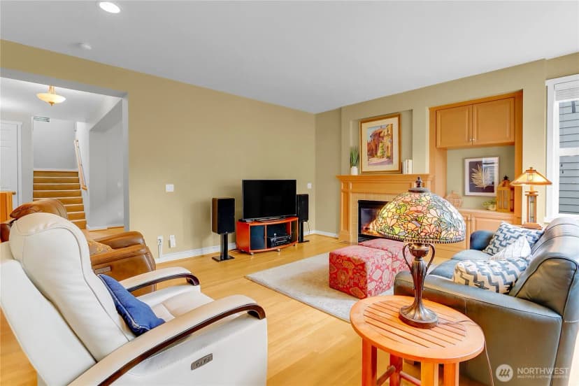 Property photo for 17021 Parkside Way Se, Renton photo 12