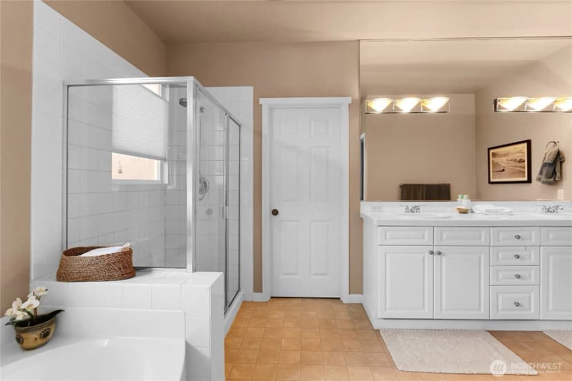 Property photo for 17021 Parkside Way Se, Renton photo 24
