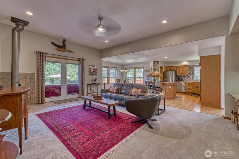 Property photo for 9705 346th Street S, Roy photo 11