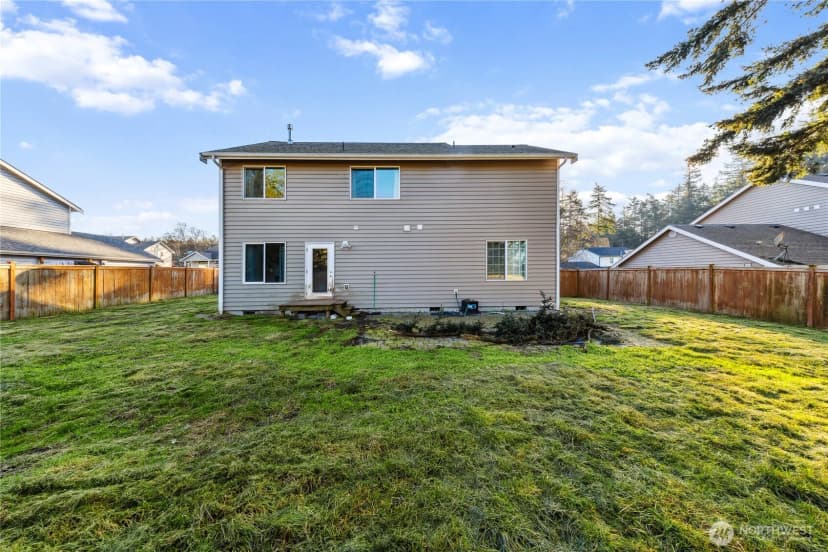 Property photo for 1340 Nw Redwing Drive, Oak Harbor photo 32