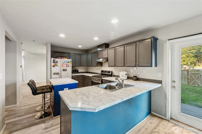 Property photo for 1340 Nw Redwing Drive, Oak Harbor photo 6