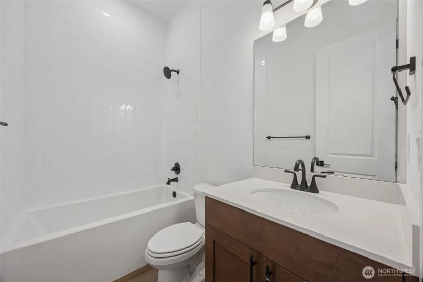 Property photo for 301 N 55th Street #25, Mount Vernon photo 9