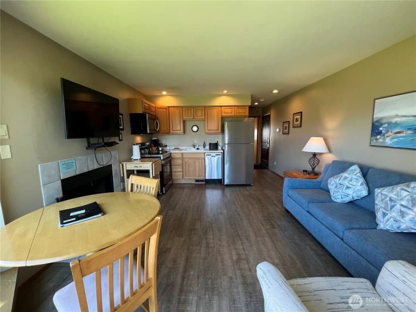 Property photo for 100 Lake Chelan Shores Drive #16-4 P, Chelan photo 2