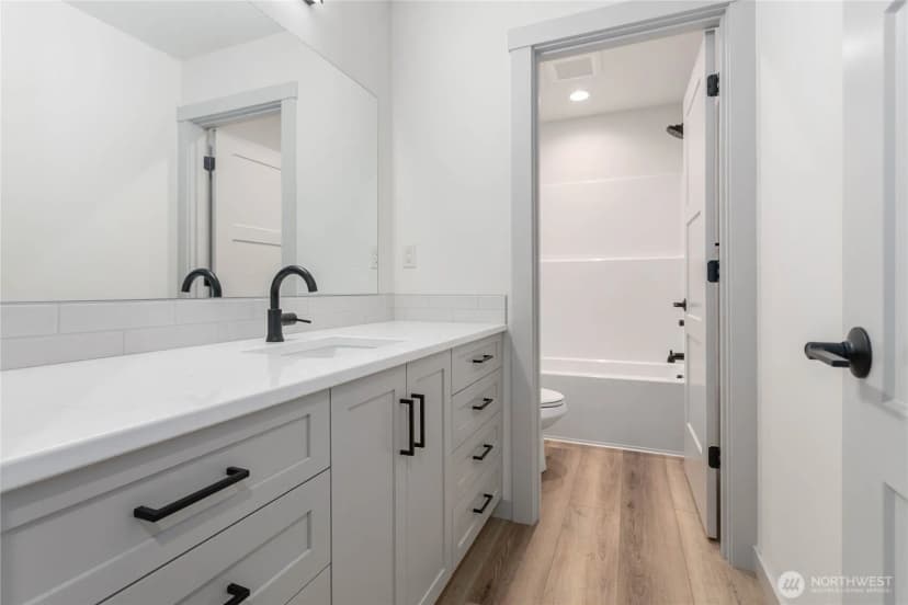 Property photo for 508 Paperbark Drive, Blaine photo 28