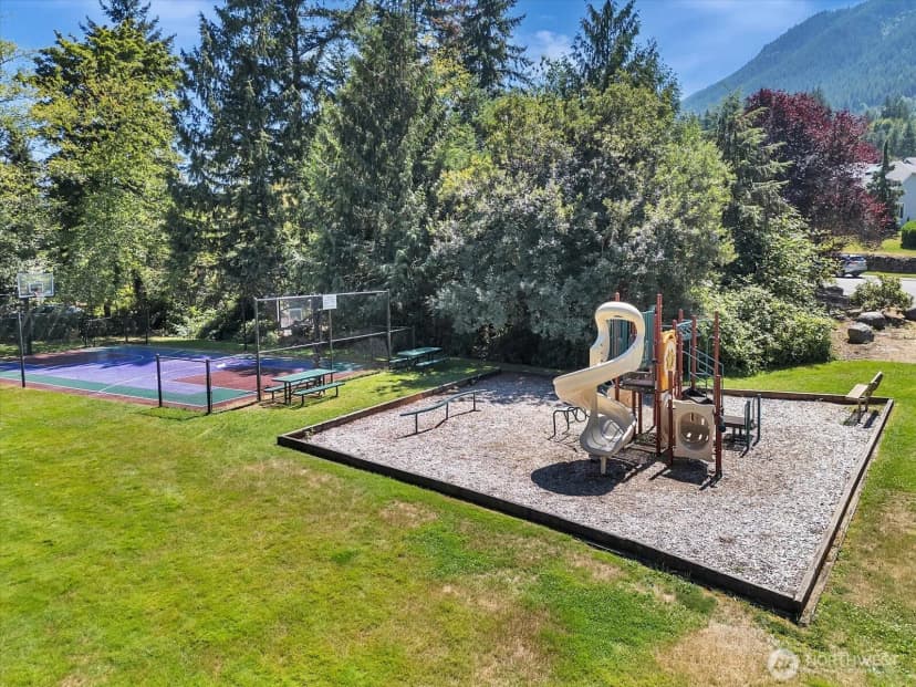 Property photo for 1075 Sw 12th Street, North Bend photo 37