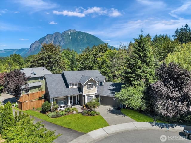 Property photo for 1075 Sw 12th Street, North Bend photo 2