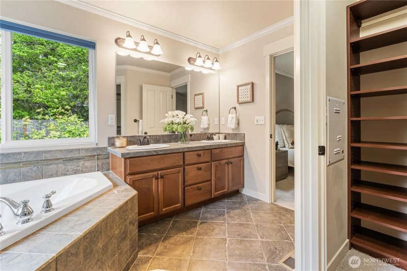 Property photo for 22811 36th Dr Se, Bothell photo 21