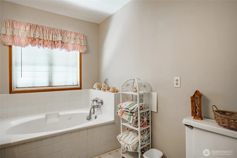 Property photo for 5045 Maple Street, Blaine photo 16