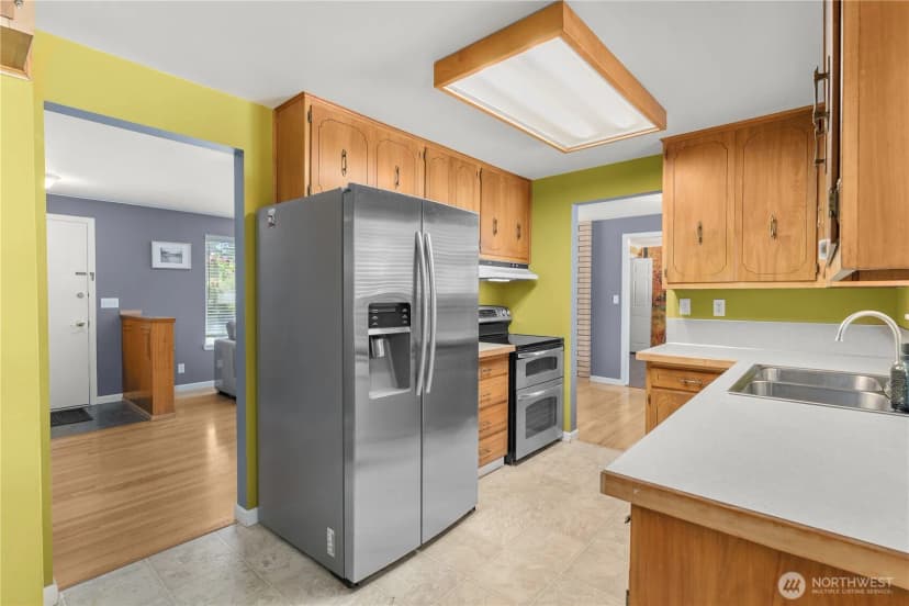 Property photo for 420 Sw 127th Street, Seattle photo 9