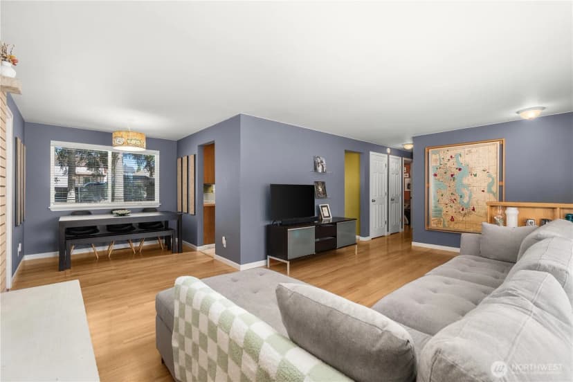 Property photo for 420 Sw 127th Street, Seattle photo 3