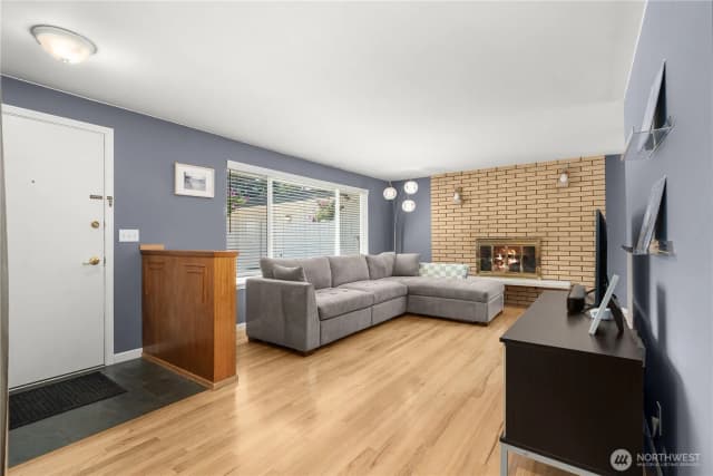 Property photo for 420 Sw 127th Street, Seattle photo 5