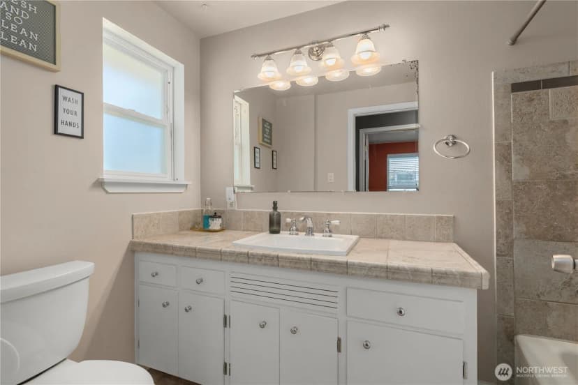 Property photo for 420 Sw 127th Street, Seattle photo 18
