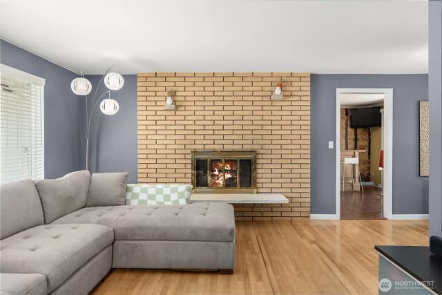 Property photo for 420 Sw 127th Street, Seattle photo 4