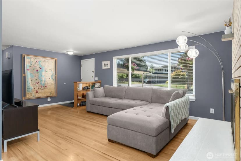 Property photo for 420 Sw 127th Street, Seattle photo 6