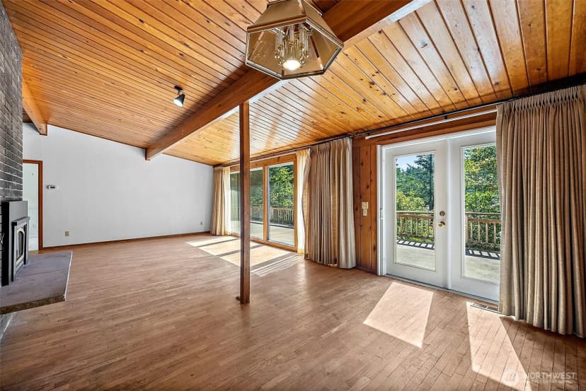 Property photo for 36703 Pulford Road E, Eatonville photo 13