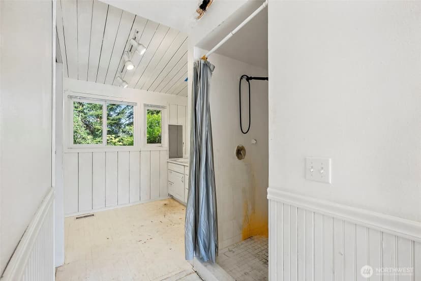 Property photo for 36703 Pulford Road E, Eatonville photo 21