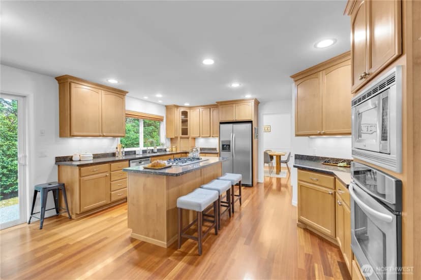 Property photo for 415 Pasco Place Ne, Renton photo 11