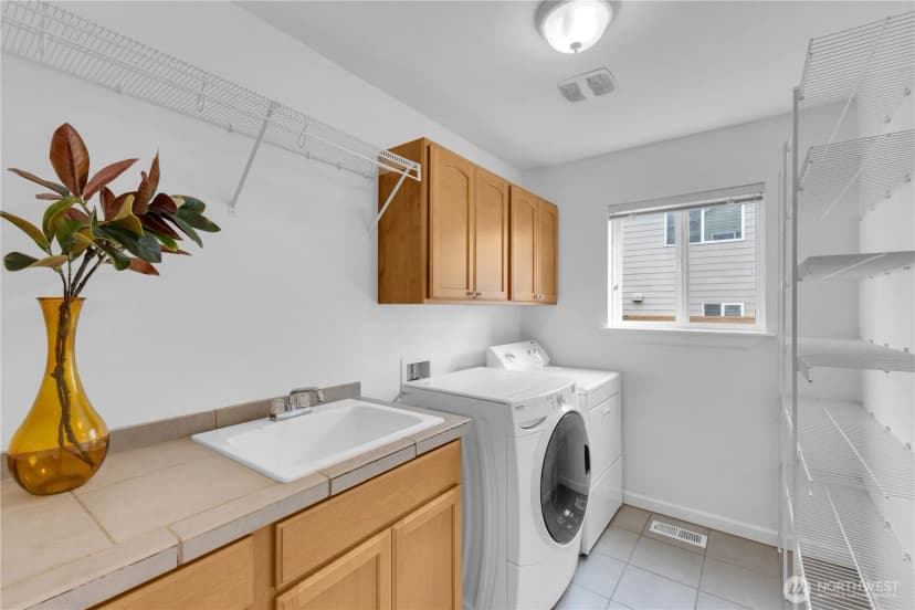 Property photo for 415 Pasco Place Ne, Renton photo 17