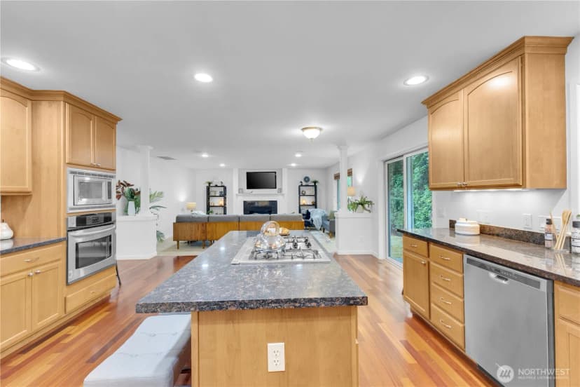 Property photo for 415 Pasco Place Ne, Renton photo 9