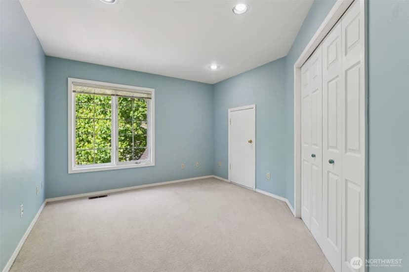 Property photo for 33704 7th Place Sw, Federal Way photo 22