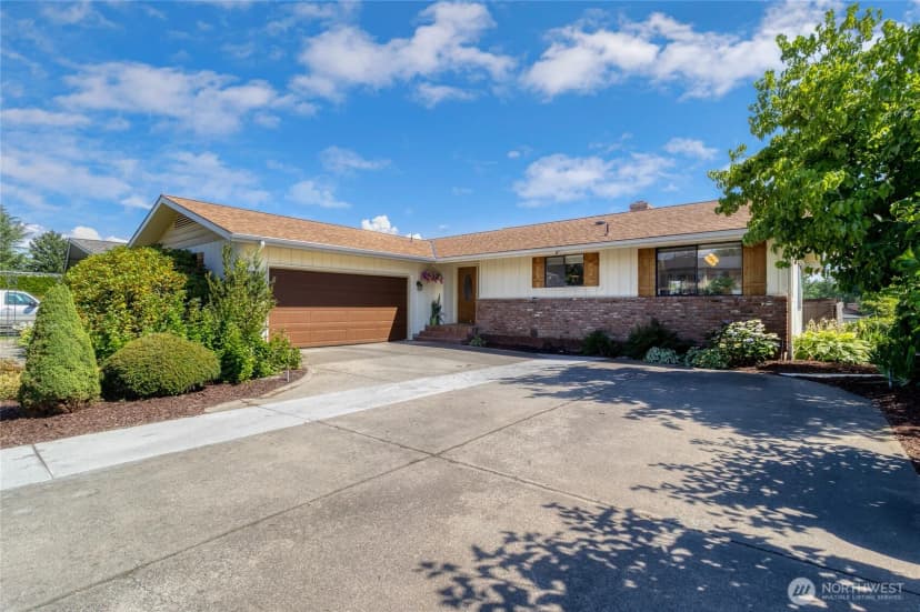 Property photo for 743 Village Way, Walla Walla