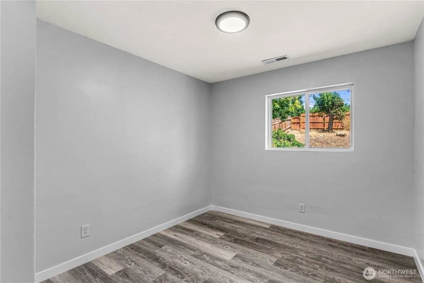 Property photo for 17 S Lombard Avenue S, East Wenatchee photo 19
