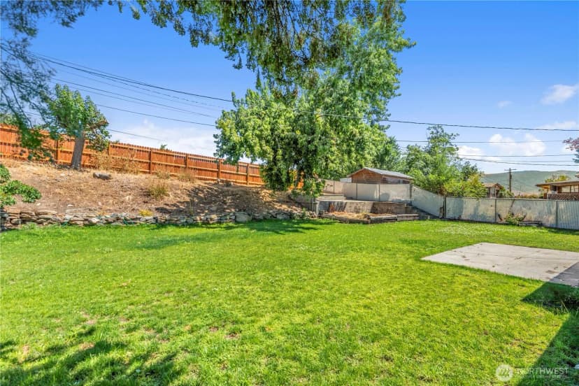 Property photo for 17 S Lombard Avenue S, East Wenatchee photo 7