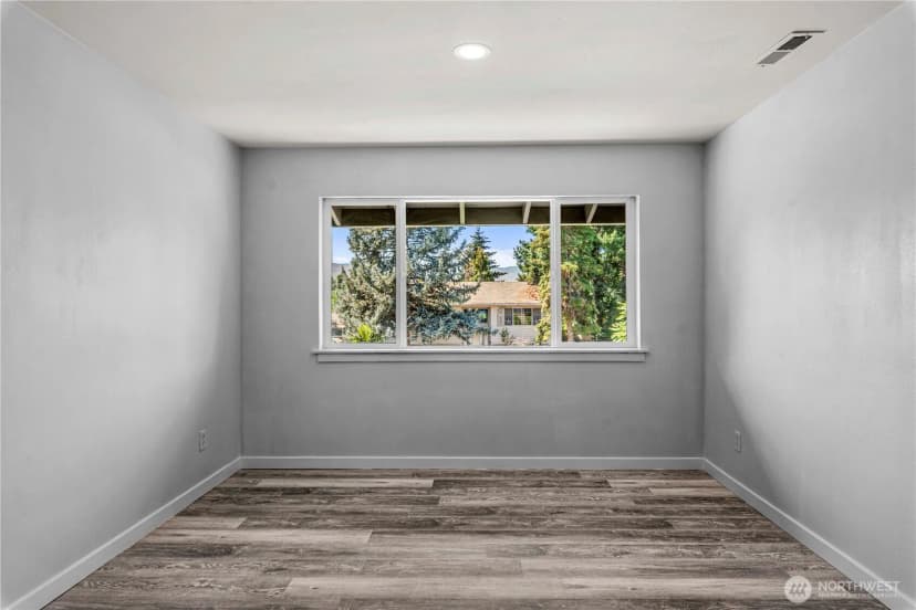 Property photo for 17 S Lombard Avenue S, East Wenatchee photo 16