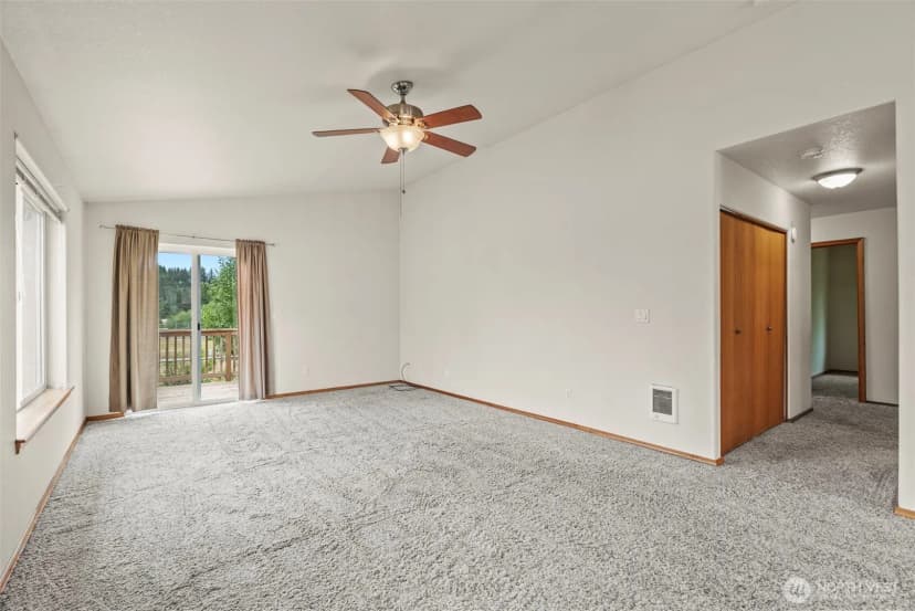 Property photo for 80 Hill Dr, Cathlamet photo 5