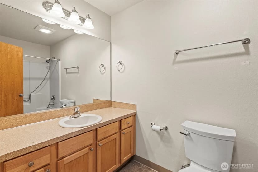 Property photo for 80 Hill Dr, Cathlamet photo 9