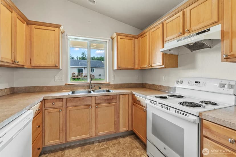 Property photo for 80 Hill Dr, Cathlamet photo 7