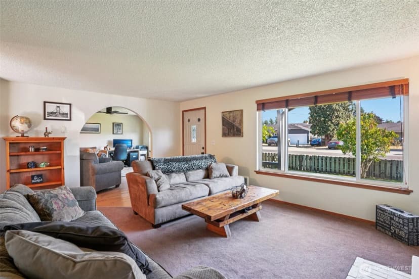 Property photo for 225 169th Street S, Spanaway photo 5