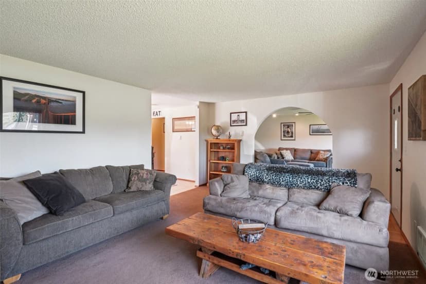 Property photo for 225 169th Street S, Spanaway photo 6