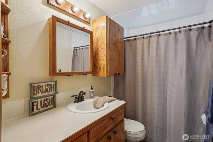 Property photo for 225 169th Street S, Spanaway photo 23